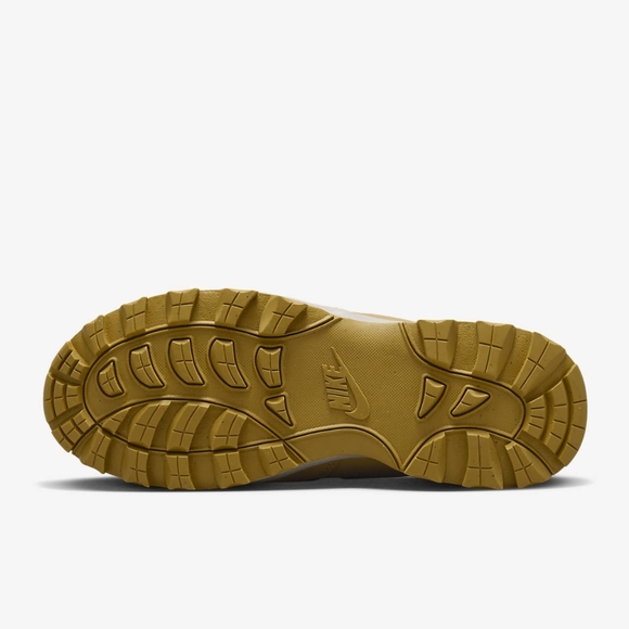 Women's Nike Manoa Leather Boots - Picture 9 of 15